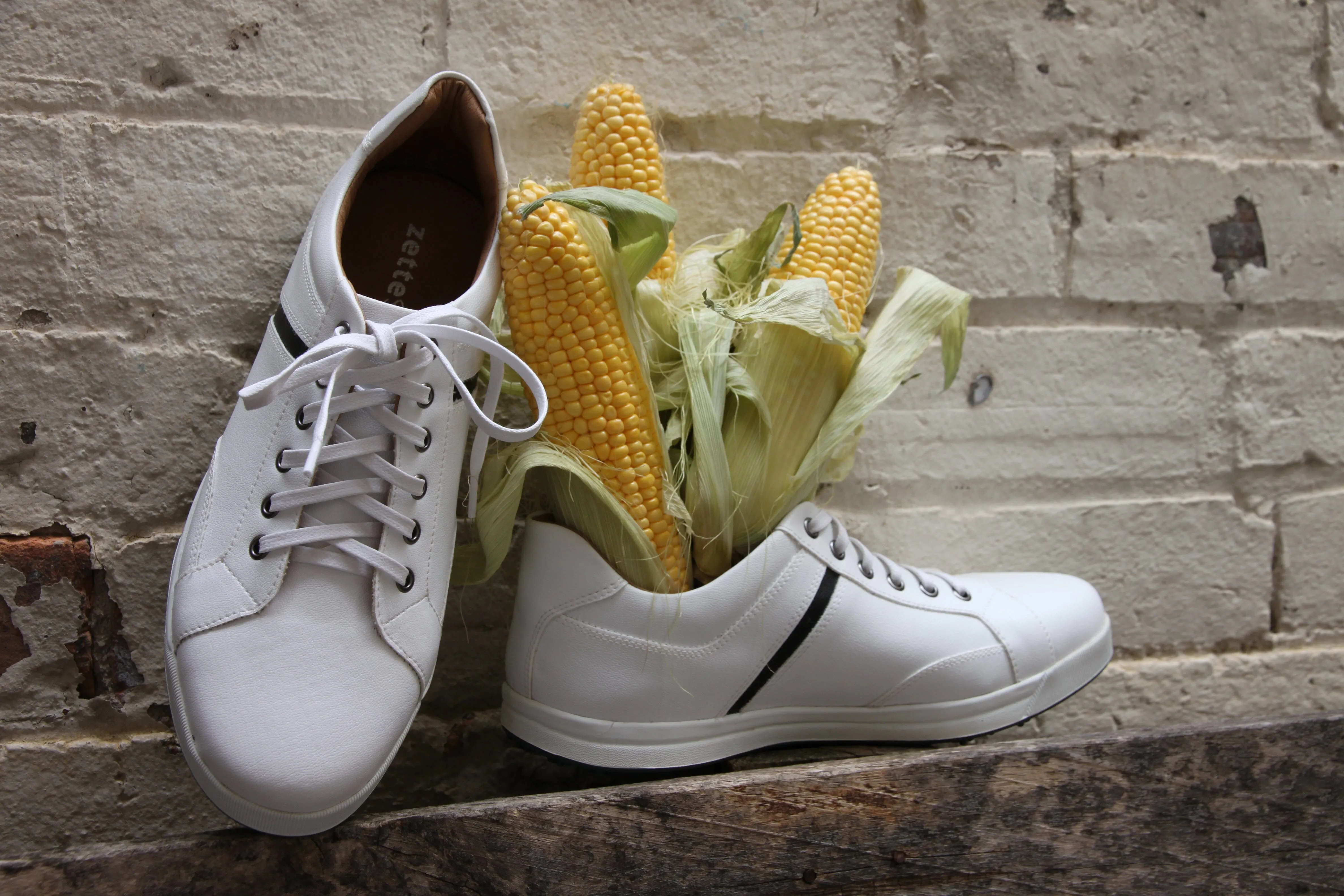 'Ciaran' men's corn-leather  sneaker by Zette Shoes - white