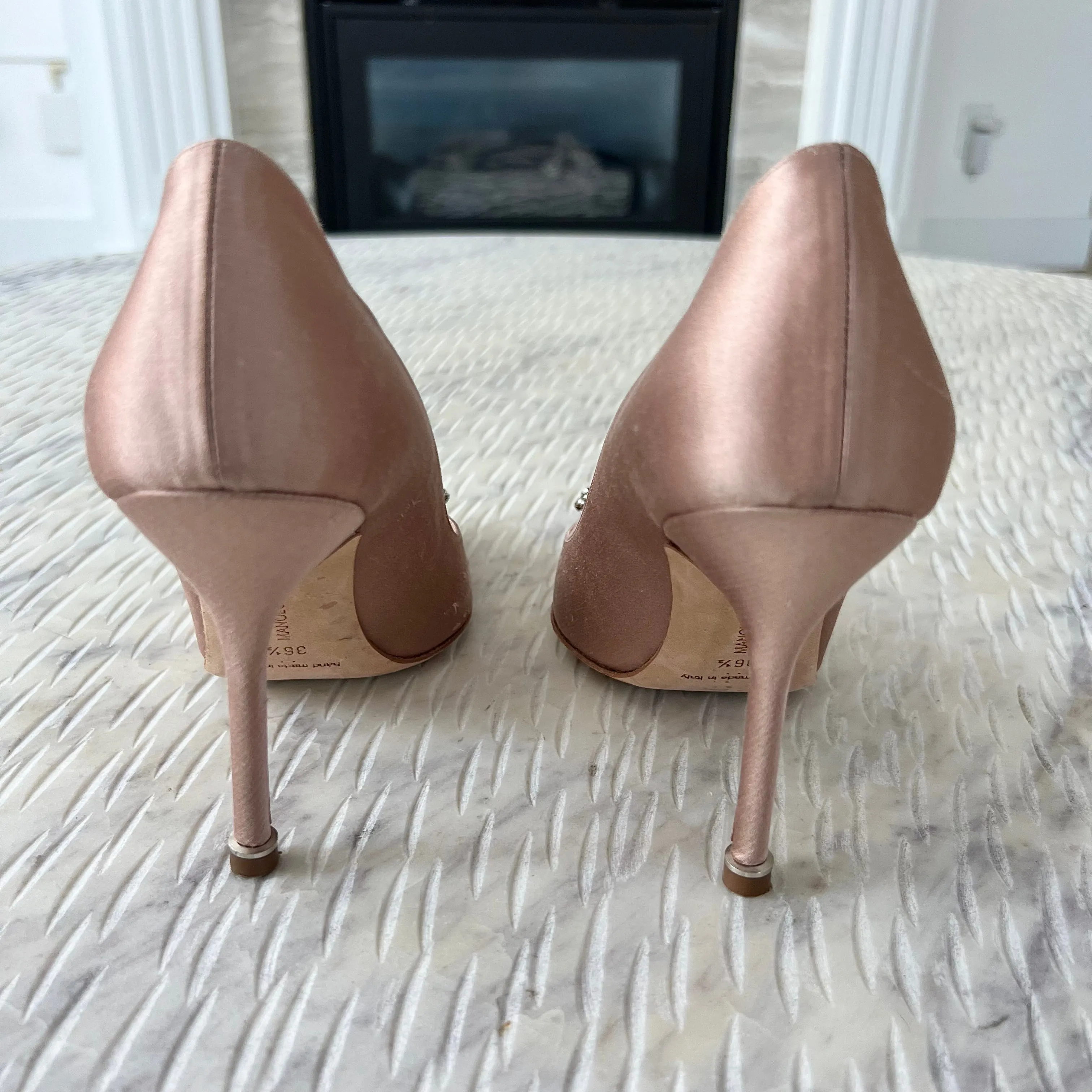 Manolo Blahnik Hangisi Heels