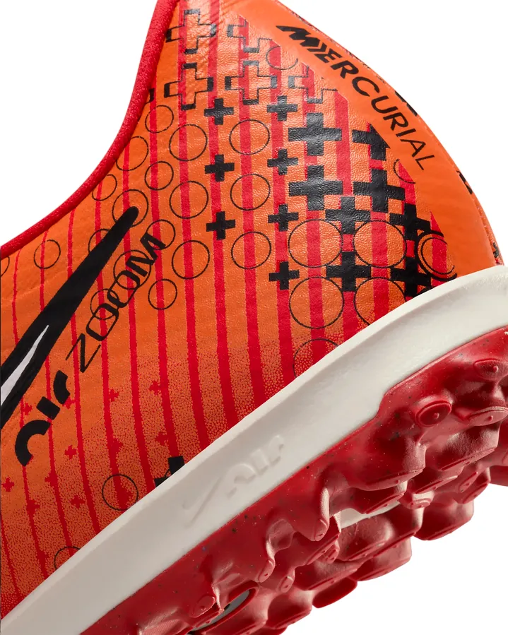 Nike men's soccer shoe Zoom Vapor 15 Academy Mercurial Dream Speed FD1168-600 crimson tangerine ivory