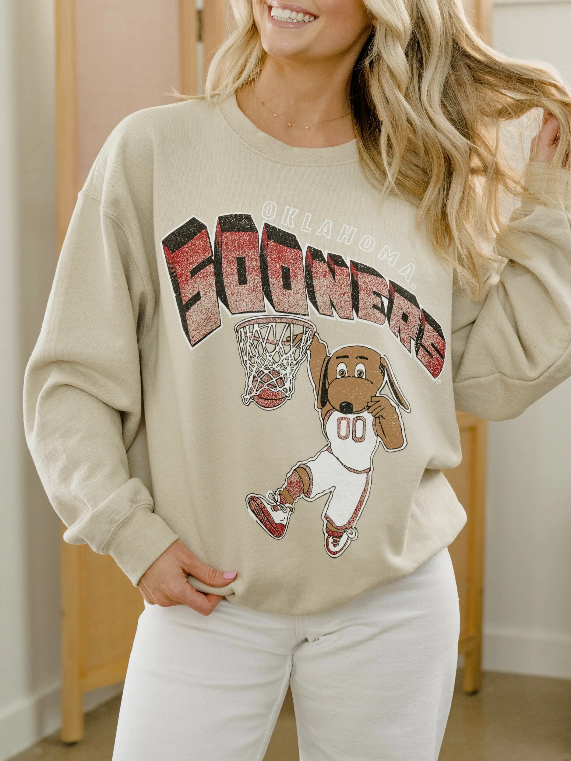 OU Sooners Basketball Mascot Dunk Sand Thrifted Sweatshirt