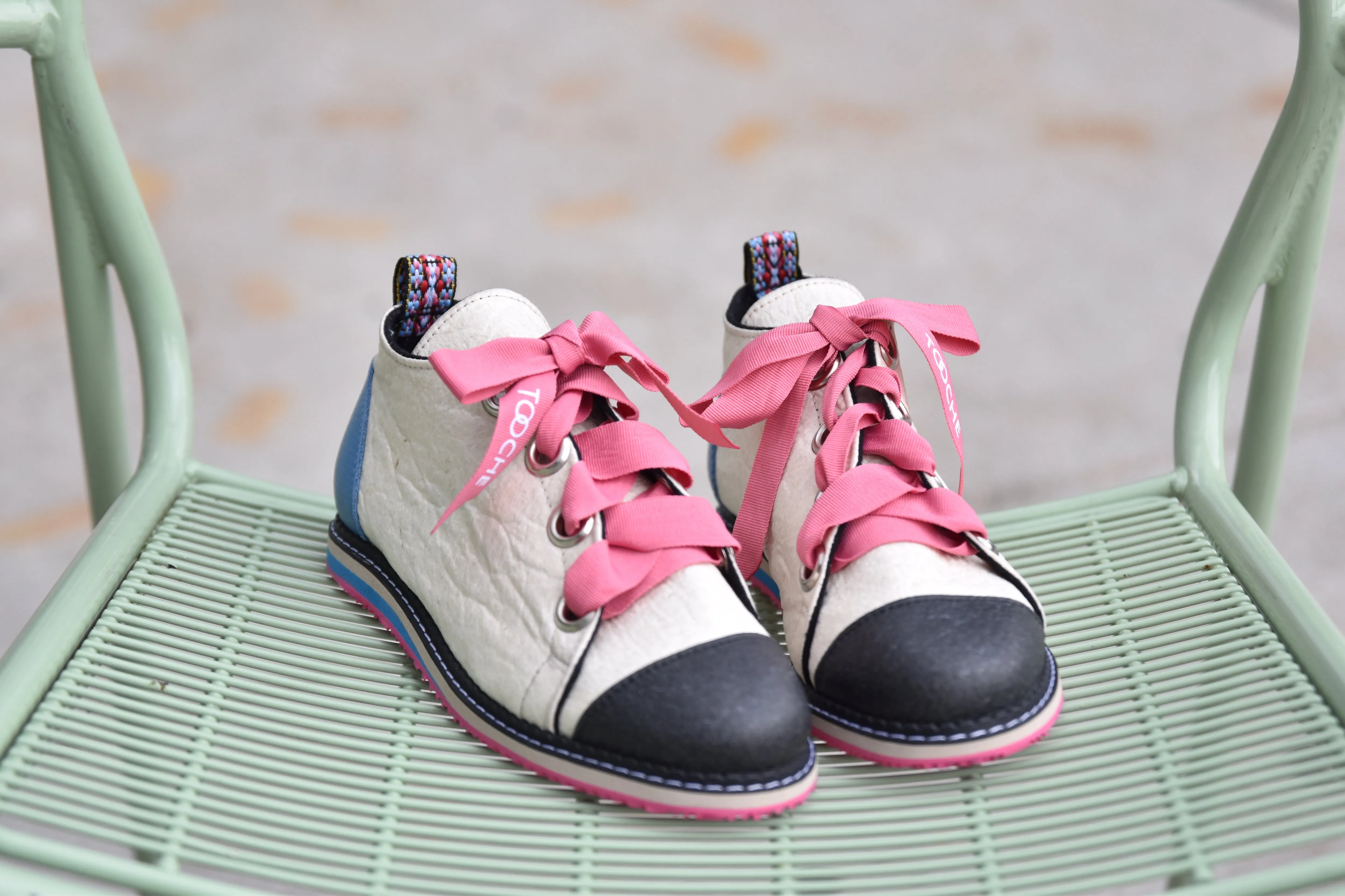 PINK RIBBON shoes